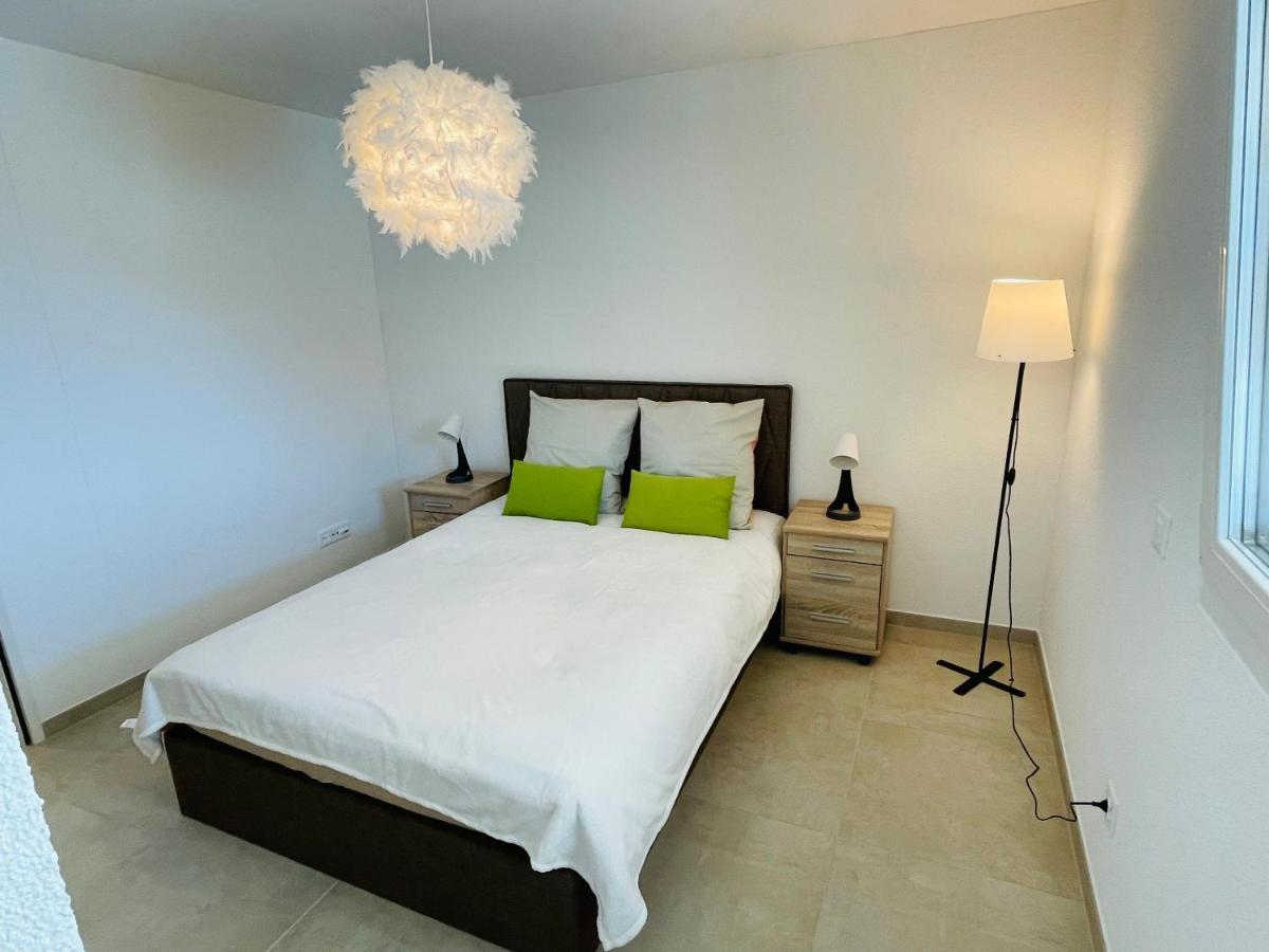Central Apartment , Free Parking Локарно Экстерьер фото